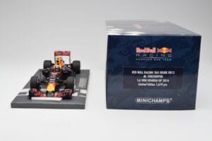 Red Bull RB12 #33 M. Verstappen Spain GP Winner 2016 Minichamps 1:18 117160333 Diecast - image 7 of 7