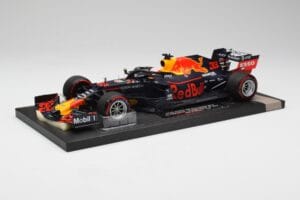 Red Bull RB15 #33 M. Verstappen Brazil GP Winner 2019 Minichamps 1:18 113191933 Diecast - image 2 of 7