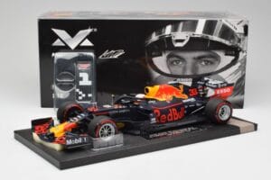Red Bull RB15 #33 M. Verstappen Brazil GP Winner 2019 Minichamps 1:18 113191933 Diecast - image 6 of 7