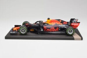 Red Bull RB15 #33 M. Verstappen German GP Winner Wet 2019 Minichamps 1:18 113191133 Diecast