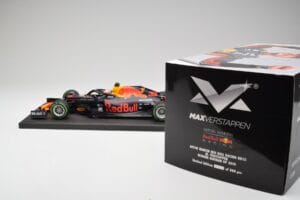 Red Bull RB15 #33 M. Verstappen German GP Winner Wet 2019 Minichamps 1:18 113191133 Diecast - image 7 of 7