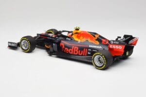 Red Bull RB15 #10 P. Gasly F1 2019 Minichamps 1:18 110190010 Diecast - image 5 of 7