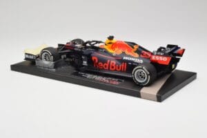 Red Bull RB16 #33 M. Verstappen Abu Dhabi GP Winner 2020 Minichamps 1:18 113201733 Diecast - image 5 of 6