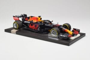 Red Bull RB16B #33 M. Verstappen France GP Winner 2021 Minichamps 1:18 113210833 Diecast - image 4 of 7