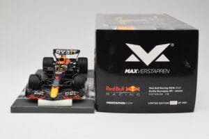 Red Bull RB18 #1 M. Verstappen Emilia Romagna GP 2022 Winner Minichamps 1:18 113220401 Resin - image 6 of 7