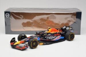 Red Bull RB19 #1 M. Verstappen Austin GP Winner 2023 Minichamps 1:18 110231901 Diecast - image 6 of 6