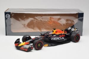 Red Bull RB19 #1 M. Verstappen Qatar Sprint Race 2nd WC 2023 Minichamps 1:18 110231801 Diecast - image 6 of 6