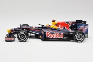 Red Bull RB3 #2 M. Webber F1 2007 Minichamps 1:18 110110272 Diecast - image 3 of 6