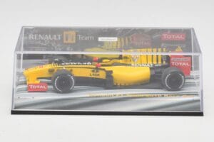 Renault R30 #11 R. Kubica Race Car 2010 Minichamps 1:43 403100081 Diecast - image 4 of 6