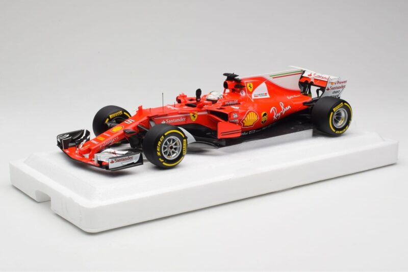 Scuderia Ferrari SF70H #5 S. Vettel Winner Australian GP 2017 End of Race BBR 1:18 Scuderia Ferrari SF70H #5 S. Vettel Winner Australian GP 2017 End of Race BBR 1:18 BBR181705-E Diecast
