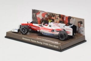 Toyota TF109 Panasonic Toyota Racing #10 T. Glock F1 2009 Minichamps 1:43 AM62131 Diecast - image 3 of 5