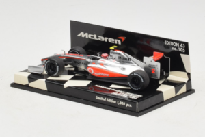 McLaren MP4-24 Mercedes #2 H. Kovalainen Vodafone McLaren Showcar F1 2009 Minichamps 1:43 530094372 Diecast - image 3 of 5