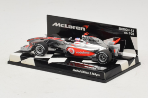 Vodafone McLaren Mercedes MP4-25 J. Button F1 Showcar 2010 Minichamps 1:43 530104371 Diecast - image 3 of 5