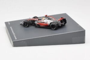 McLaren MP4-23 Mercedes #22 L. Hamilton F1 World Champion 2008 Minichamps 1:43 B66962422 Diecast - image 3 of 4