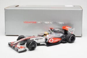 McLaren MP4-24 #1 L. Hamilton 2009 Dealer Edition Minichamps 1:18 503091801 Diecast - image 6 of 6