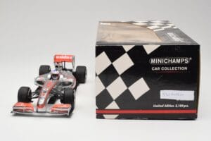 McLaren MP4-25 Vodafone #1 J. Button F1 2010 Minichamps 1:18 530101871-R1 Diecast - image 6 of 7