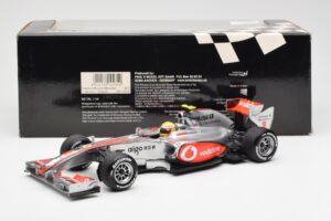 Vodafone McLaren Mercedes MP4-25 #3 L. Hamilton F1 Showcar 2010 Minichamps 1:18 530101872 Diecast - image 6 of 6