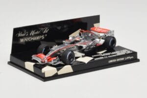 Dallara F303 N. Piquet British F3 Championship 2003 Minichamps 1:43 400030333 Diecast - image 2 of 5