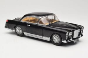 Facel Vega HK500 Black Sun Star 1:18 3751 Diecast - image 6 of 8