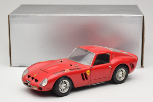Ferrari 250 GTO Red Bburago 1:18 B003 Diecast - image 8 of 8