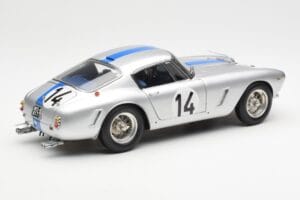 Ferrari 250 GT SWB #14 P. Noblet / J. Guichet Team Noblet 3rd Place 24 Hours of Le Mans 1961 CMC 1:18 M-079 Diecast - image 2 of 6