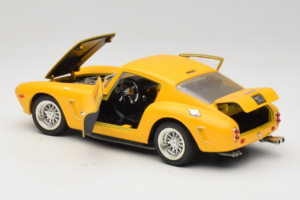 Ferrari 250 GT Berlinetta Yellow Jouef Evolution 1:18 301200 Diecast - image 5 of 8