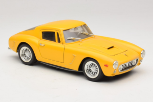 Ferrari 250 GT Berlinetta Yellow Jouef Evolution 1:18 301200 Diecast - image 6 of 8