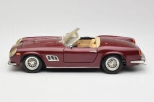 Ferrari 250 GT California Red Hot Wheels 1:18 3401158 Diecast - image 4 of 8