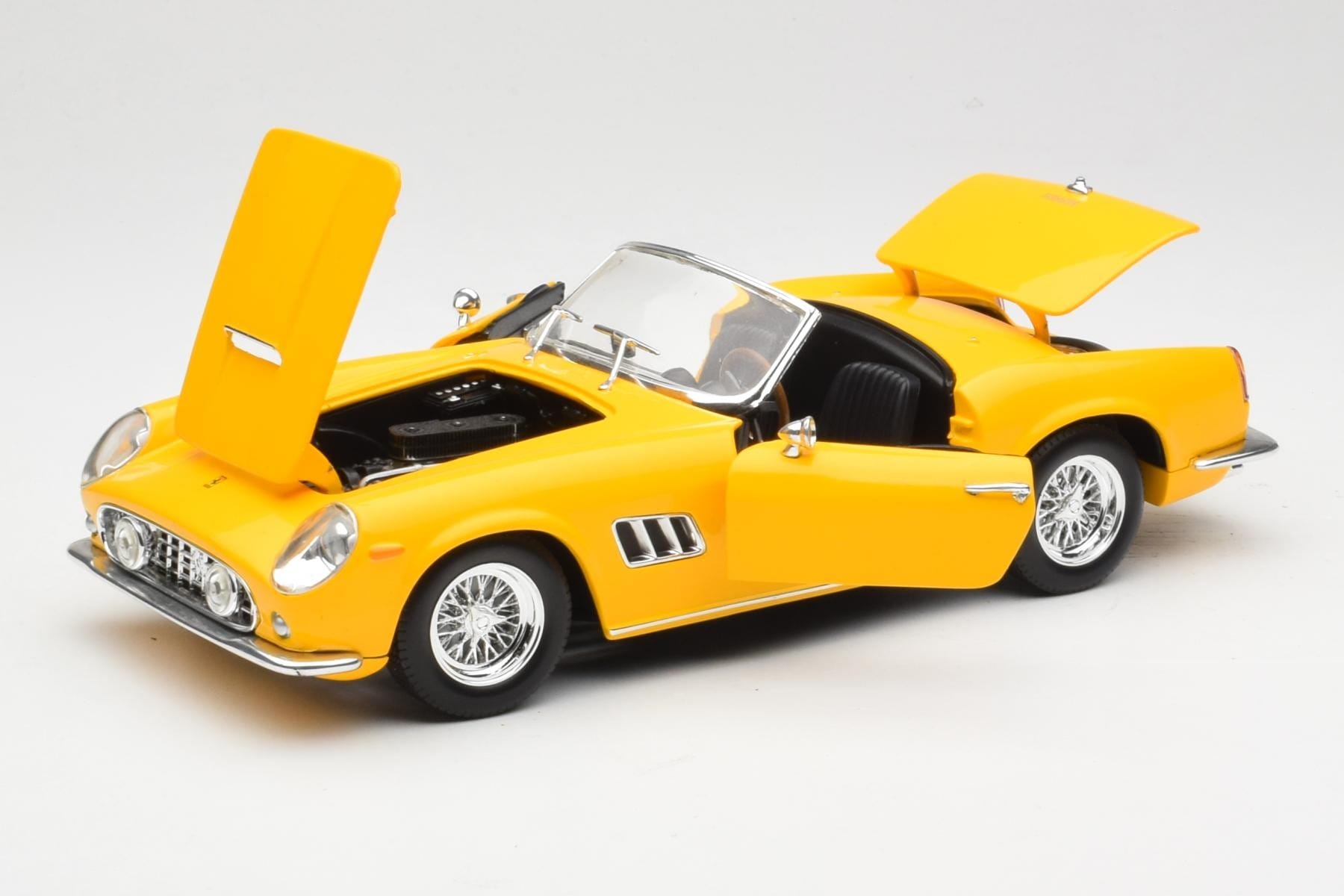 Hot Wheels Ferrari 250 GT California Yellow 1:18