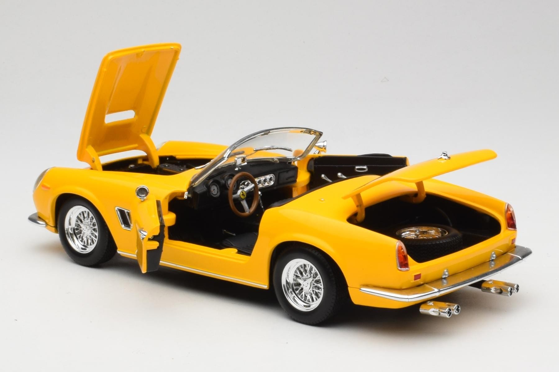 Hot Wheels Ferrari 250 GT California Yellow 1:18