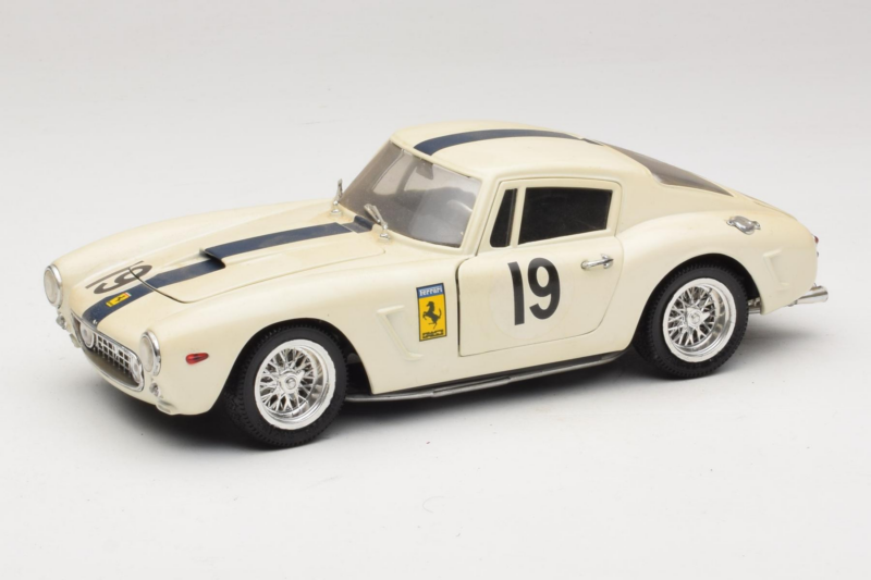 Ferrari 250 GT SWB Berlinette #19 Tour de France Automobile 1961 Eagles Race 1:18 Ferrari 250 GT SWB Berlinette #19 Tour de France Automobile 1961 Eagles Race 1:18 6500 Diecast