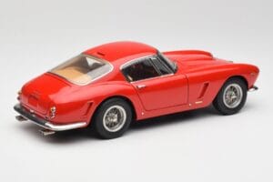 Ferrari 250 GT SWB Red CMC 1:18 M-046 Diecast - image 2 of 6