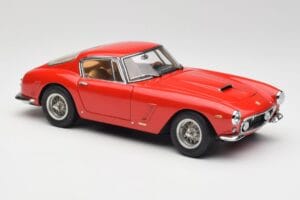 Ferrari 250 GT SWB Red CMC 1:18 M-046 Diecast - image 4 of 6