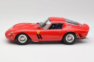 Ferrari 250 GTO London Show Red CMC 1:18 M-256 Diecast - image 3 of 6