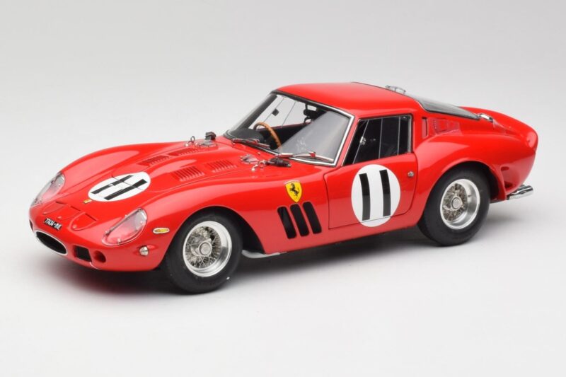 Ferrari 250 GTO #11 J. Surtees / M. Parkes Paris 1000km 1962 CMC 1:18 M-249 Diecast
