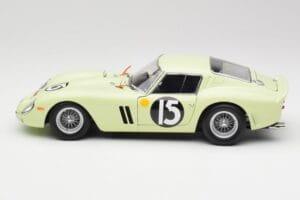Ferrari 250 GTO #15 S. Moss / I. Ireland Goodwood Tourist Trophy Winner 1962 Kyosho 1:18 08438C Diecast - image 4 of 8