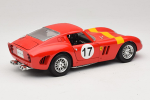 Ferrari 250 GTO #17 Bburago Sammlerborse Red Bburago 1:18 3007-P1 Diecast - image 3 of 8
