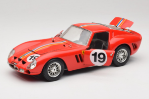 Ferrari 250 GTO #19 Red Stripes 1962 Bburago 1:18 3011-P3 Diecast - image 2 of 8