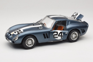 Ferrari 250 GTO #24 Blue White Stripe 1962 Bburago 1:18 3011-B2 Diecast - image 2 of 8