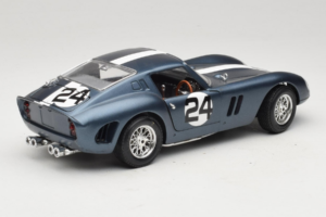 Ferrari 250 GTO #24 Blue White Stripe 1962 Bburago 1:18 3011-B2 Diecast - image 3 of 8