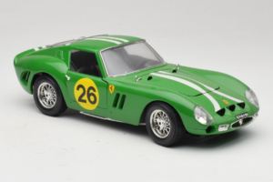 Ferrari 250 GTO #26 Green White Stripes 1962 Bburago 1:18 3011-G3 Diecast - image 6 of 8