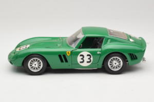 Ferrari 250 GTO #33 Green Bburago 1:18 3011-G1 Diecast - image 4 of 8
