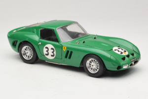 Ferrari 250 GTO #33 Green Bburago 1:18 3011-G1 Diecast - image 6 of 8