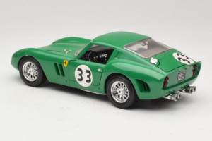 Ferrari 250 GTO #33 Green Bburago 1:18 3011-G1 Diecast - image 7 of 8