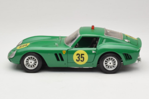 Ferrari 250 GTO #35 Green 1962 Bburago 1:18 3011-G2 Diecast - image 4 of 8