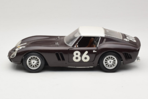 Ferrari 250 GTO #86 Black Bburago 1:18 3011-B1 Diecast - image 4 of 8