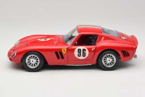 Ferrari 250 GTO #96 Red 1962 Bburago 1:18 3011-N1 Diecast - image 4 of 8