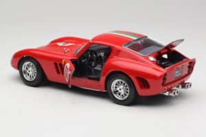 Ferrari 250 GTO #96 Red 1962 Bburago 1:18 3011-N1 Diecast - image 5 of 8