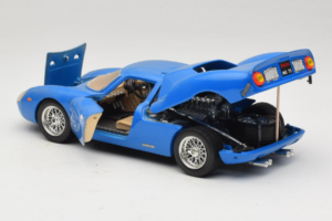 Ferrari 250 LM Blue Bburago 1:18 3033-B1 Diecast - image 5 of 8