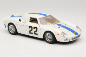 Ferrari 250 LM #22 White 1965 Bburago 1:18 3333-W1 Diecast - image 6 of 8